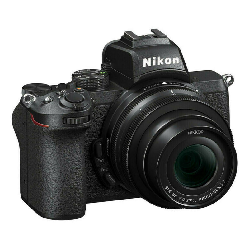 Nikon Z50 + Z DX 16-50 - 3/4