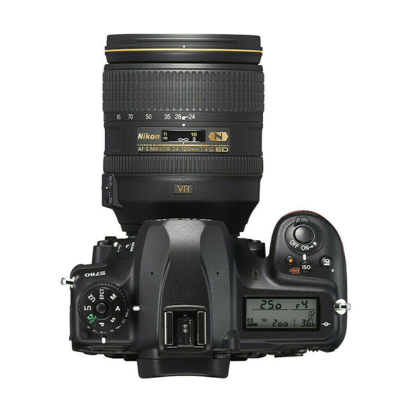 Nikon D780 + 24-120 mm - Dessus