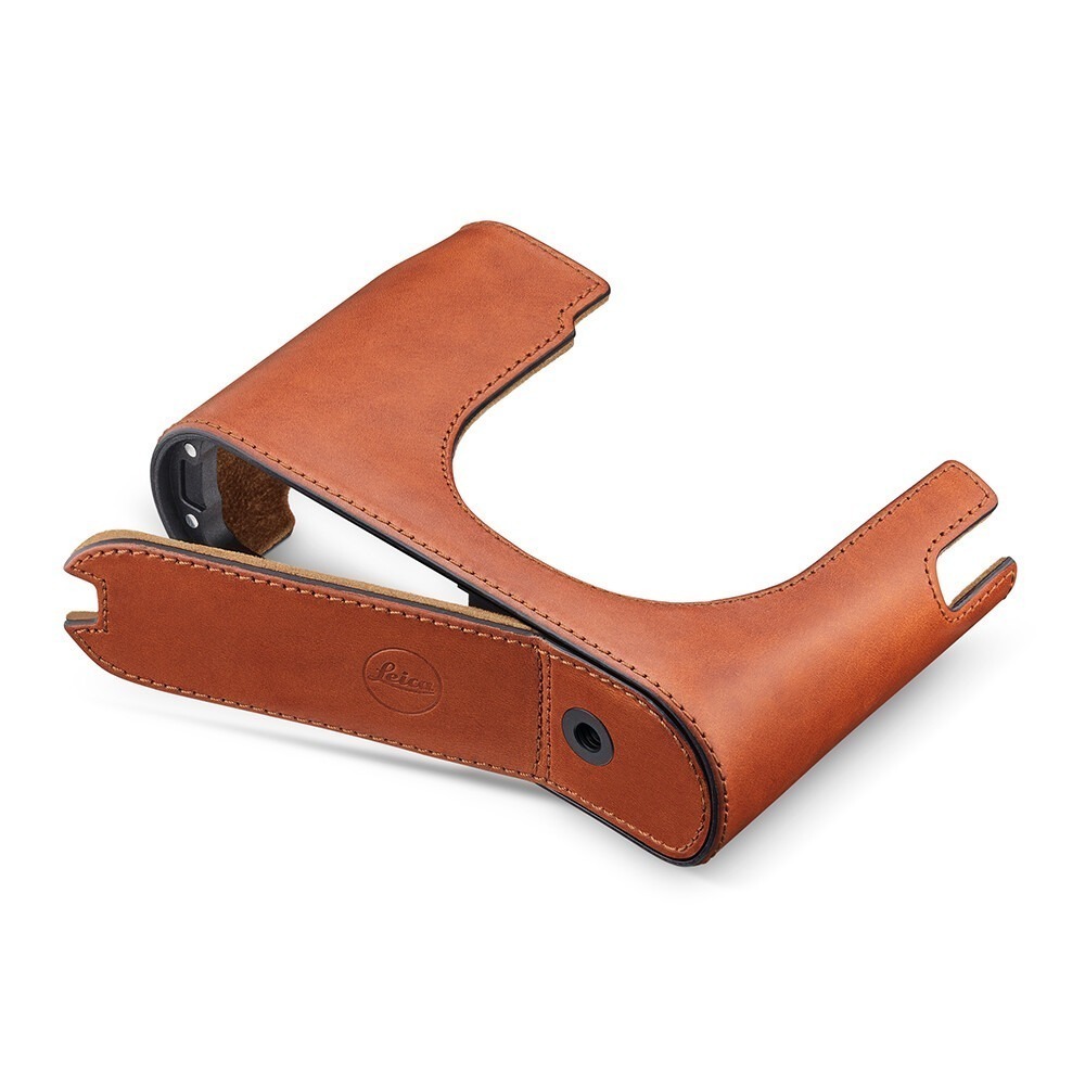 Leica Halfcase Q3 leather Cognac Liegend - 19652 2